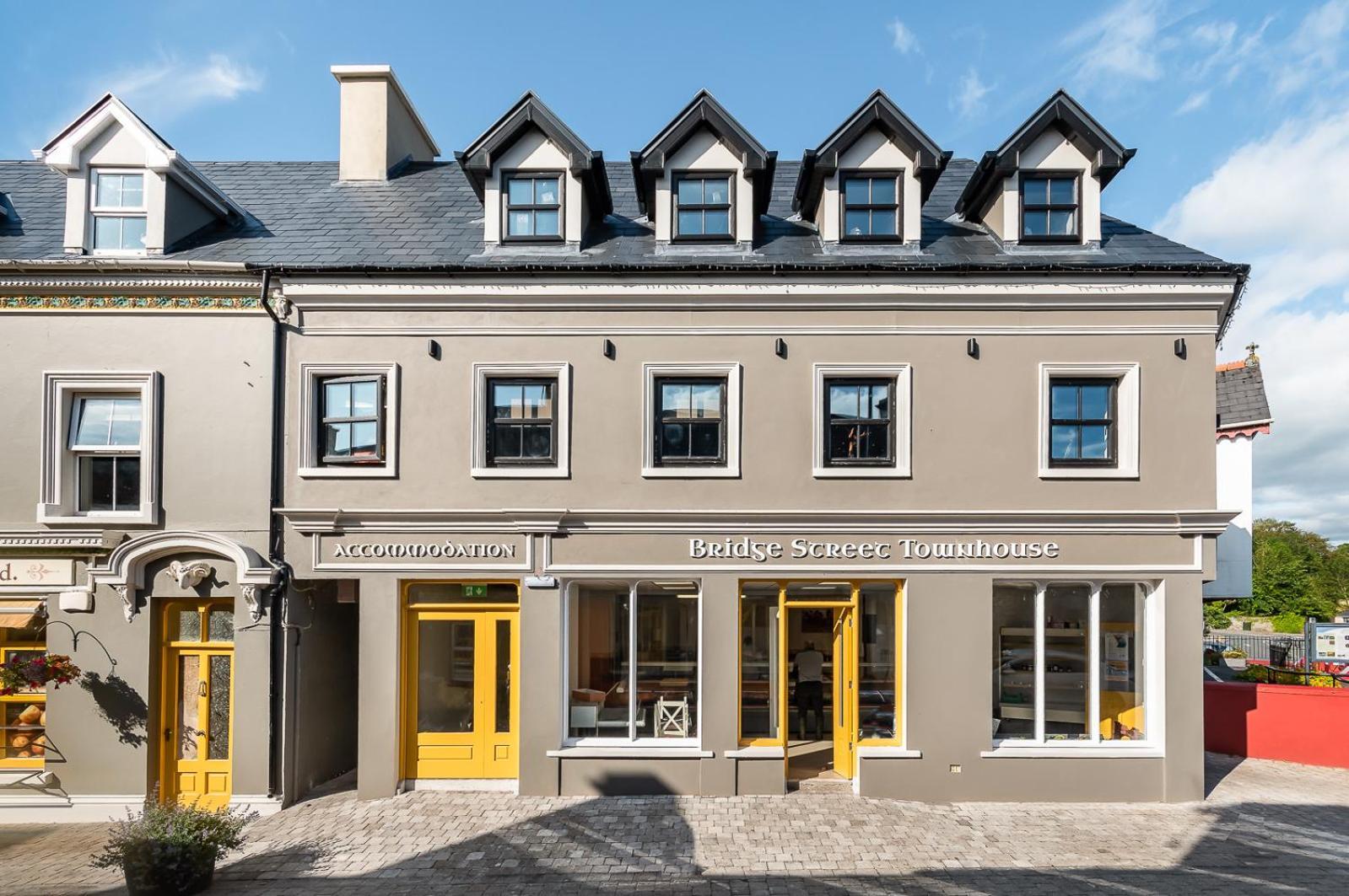 Bridge Street Townhouse Bed & Breakfast เคนแมร์ ภายนอก รูปภาพ